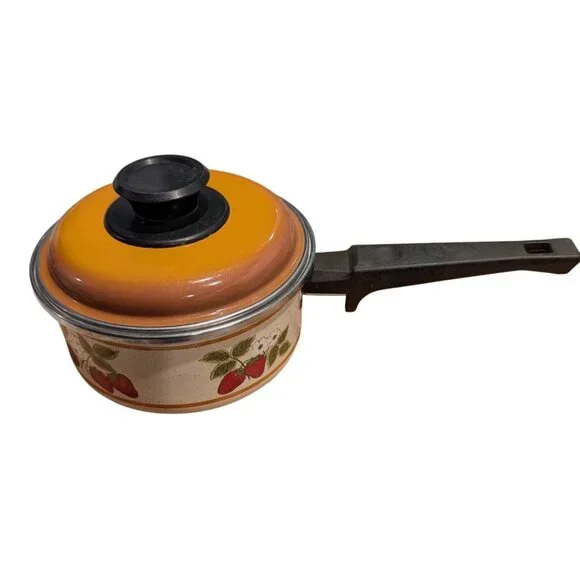 Vintage Strawberry Ceramic Saucepan Funky Retro Lid Kitchen Collectible - Picture 10 of 15